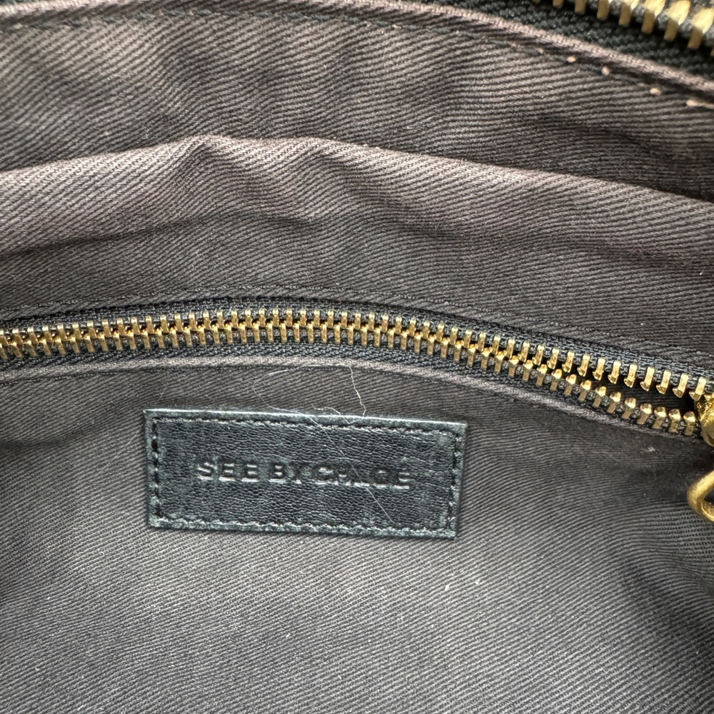 See by Chloe Black and Gold Textured Crossbody Bag - Picture 6 of 10